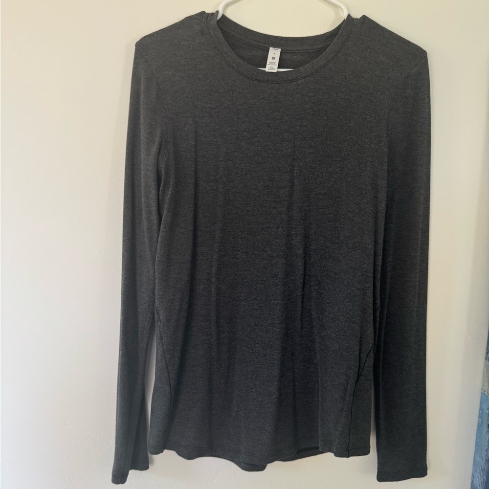 Lululemons oversized long sleeve tee